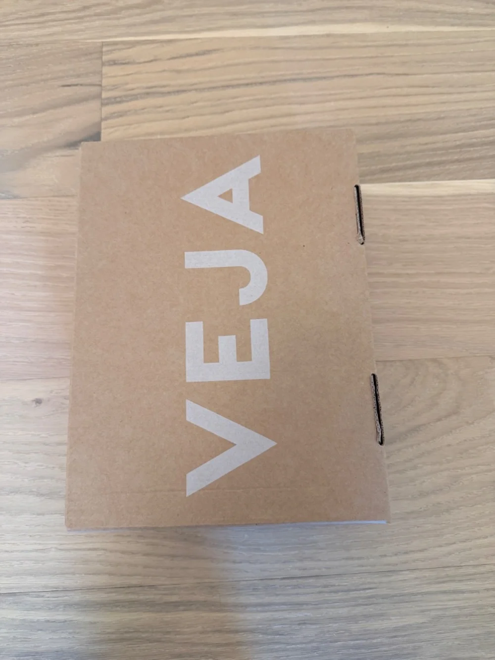 Veja V-15 Sneakers - Picture 3 of 4